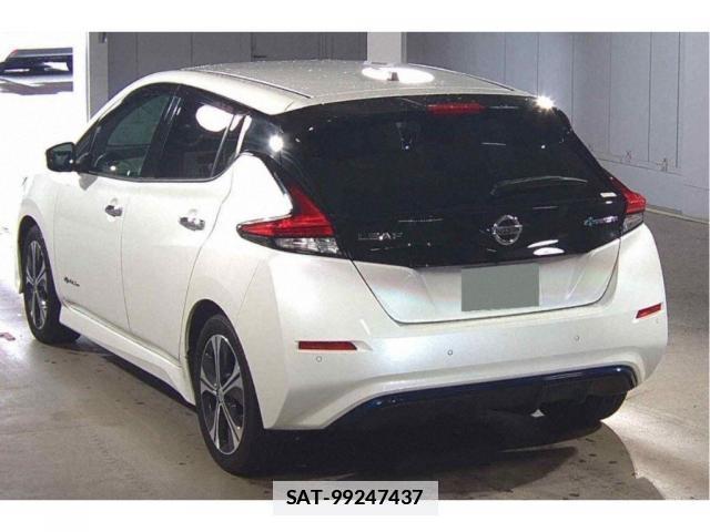 Nissan LEAF 2018-10 7816597-4