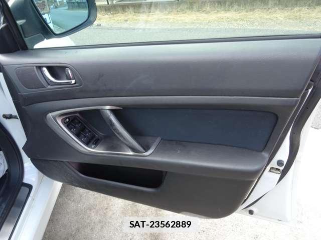 Subaru LEGACY TOURING WAGON 2004-02 7813056-15