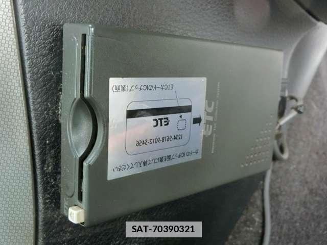 Subaru LEGACY TOURING WAGON 2004-03 7813072-11