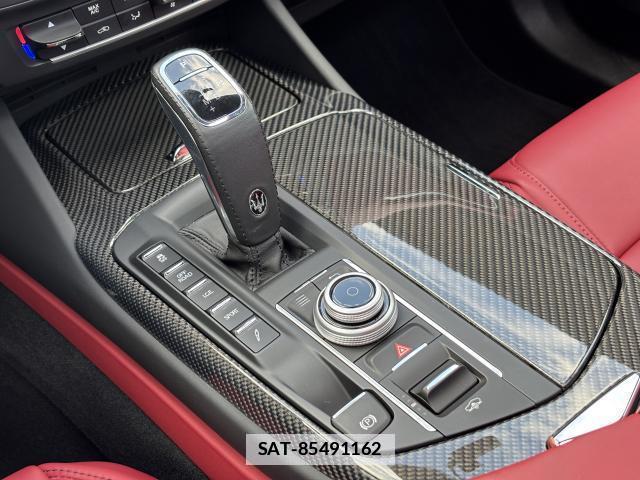 Maserati LEVANTE 2020-02 7813357-7