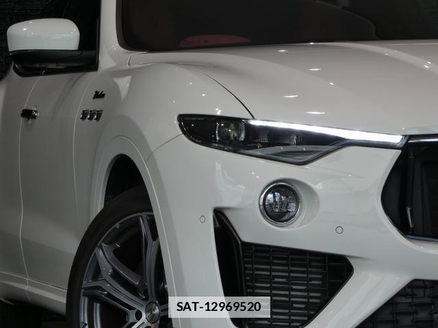 Maserati LEVANTE 2021-11 7813601-2