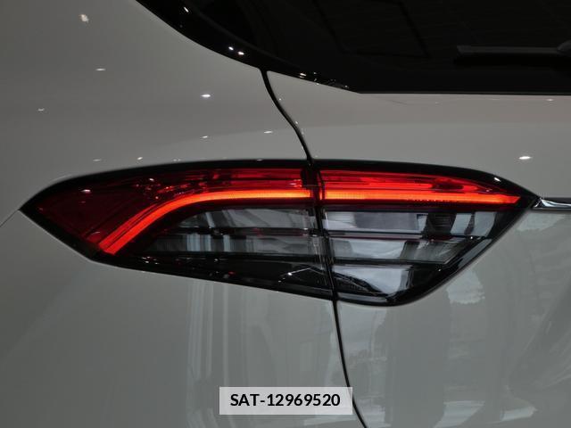 Maserati LEVANTE 2021-11 7813601-3