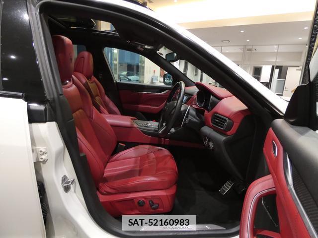 Maserati LEVANTE 2019-12 7813605-16