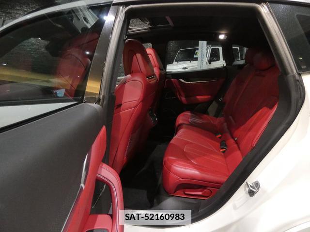 Maserati LEVANTE 2019-12 7813605-19