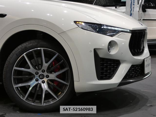 Maserati LEVANTE 2019-12 7813605-4