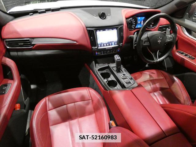 Maserati LEVANTE 2019-12 7813605-7