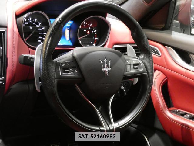Maserati LEVANTE 2019-12 7813605-8