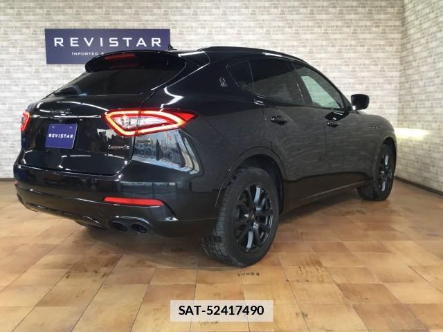 Maserati LEVANTE 2021-01 7817819-1