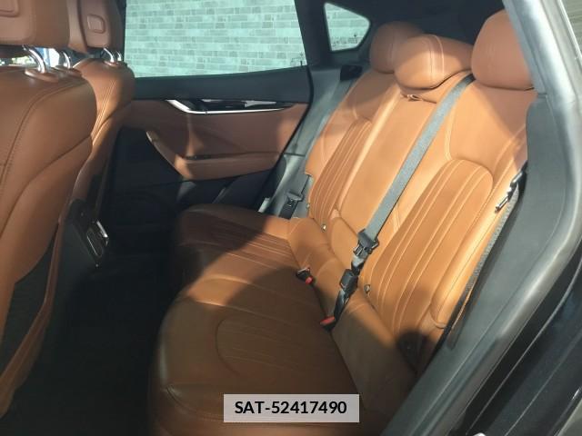 Maserati LEVANTE 2021-01 7817819-12