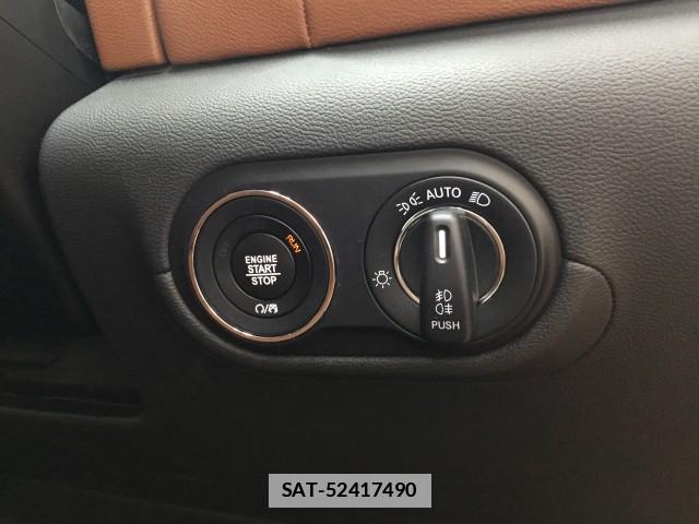 Maserati LEVANTE 2021-01 7817819-18
