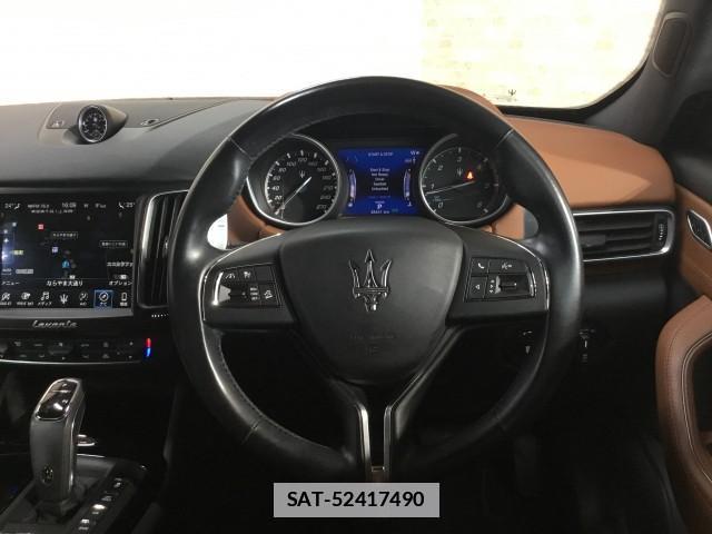 Maserati LEVANTE 2021-01 7817819-8