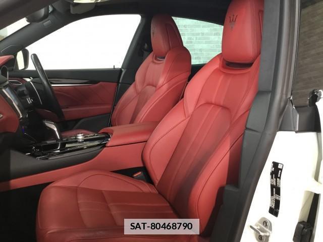 Maserati LEVANTE 2020-04 7817826-11