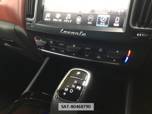 Maserati LEVANTE 2020-04 7817826-15