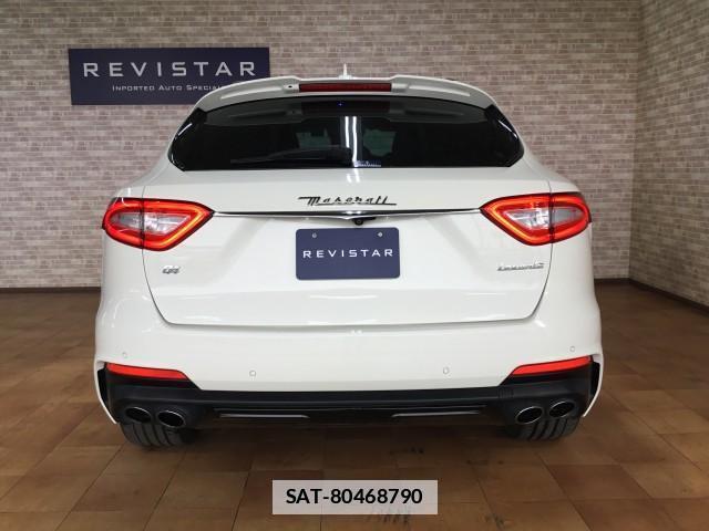 Maserati LEVANTE 2020-04 7817826-3