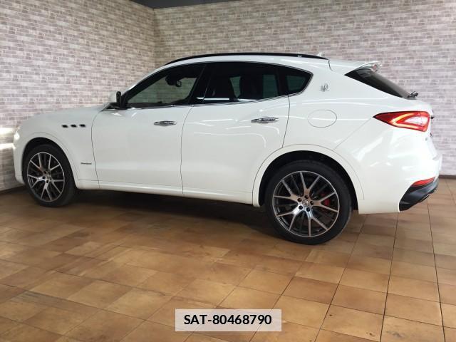 Maserati LEVANTE 2020-04 7817826-7