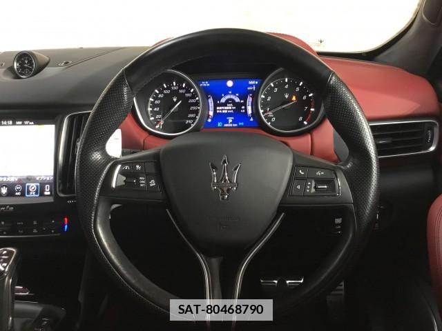 Maserati LEVANTE 2020-04 7817826-8