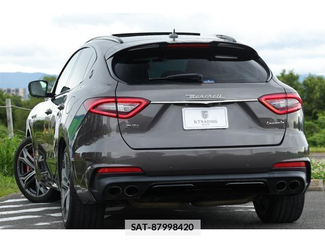 Maserati LEVANTE 2021-04 7818666-1