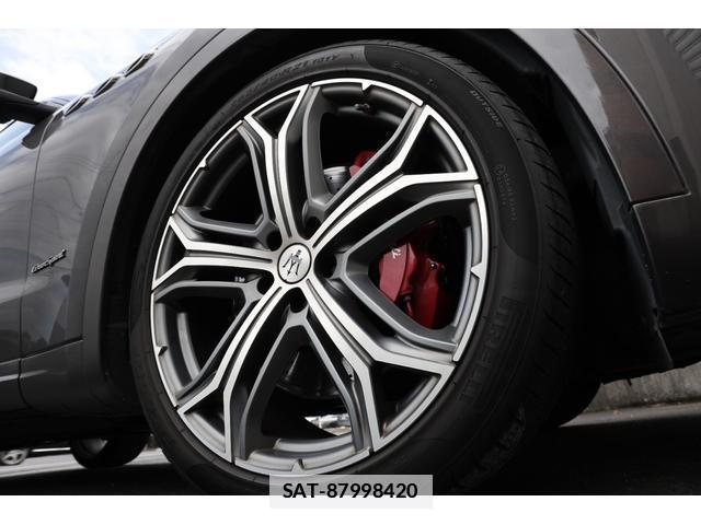 Maserati LEVANTE 2021-04 7818666-10