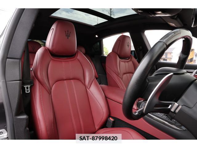 Maserati LEVANTE 2021-04 7818666-14