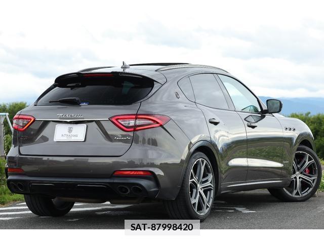 Maserati LEVANTE 2021-04 7818666-7