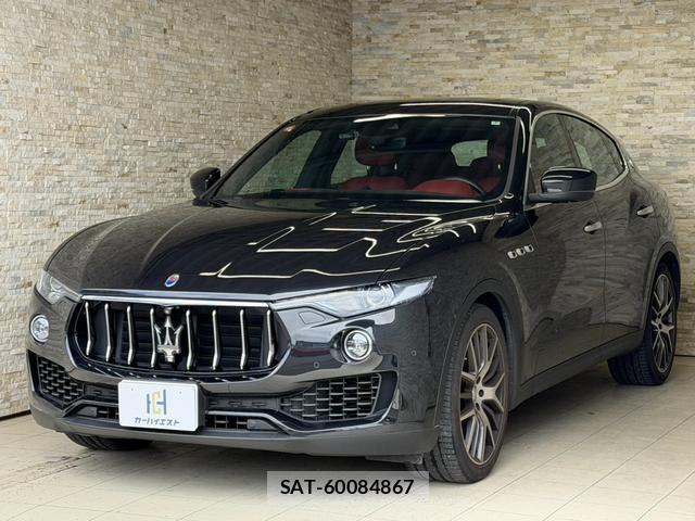 Maserati LEVANTE 2018-02 7818947-1