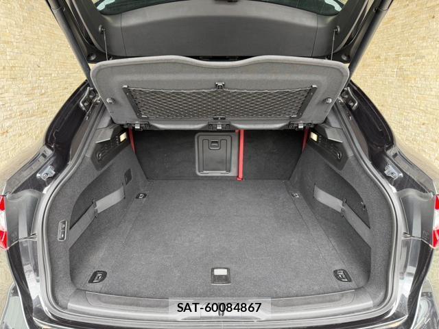 Maserati LEVANTE 2018-02 7818947-11