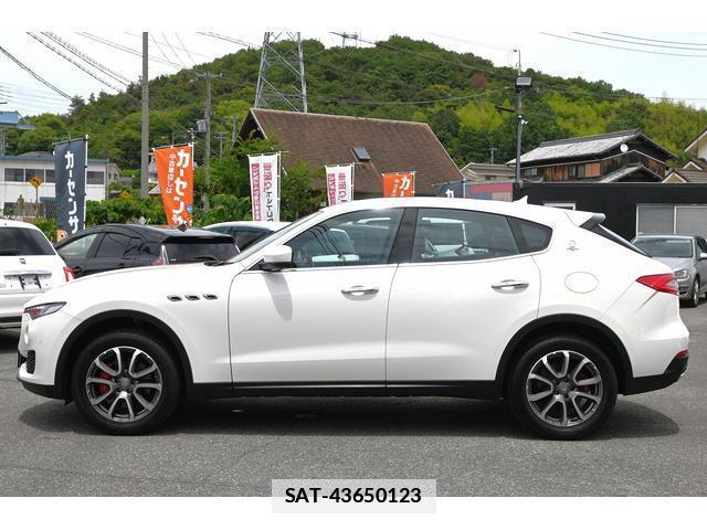 Maserati LEVANTE 2018-10 7819105-3