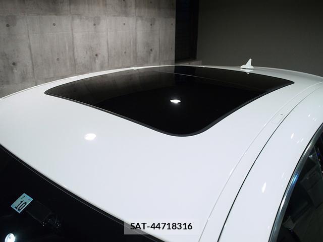 Maserati LEVANTE 2022-10 7822813-12