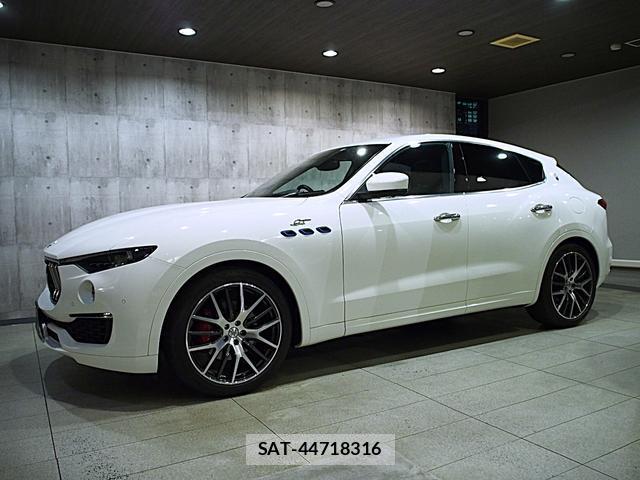 Maserati LEVANTE 2022-10 7822813-2