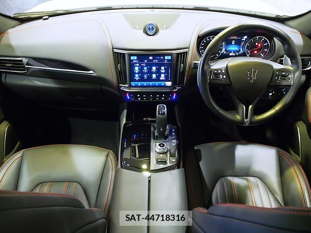 Maserati LEVANTE 2022-10 7822813-5
