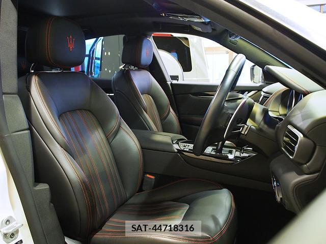 Maserati LEVANTE 2022-10 7822813-7
