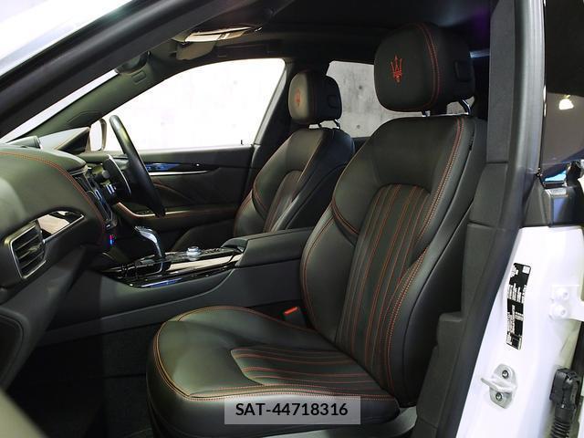 Maserati LEVANTE 2022-10 7822813-8