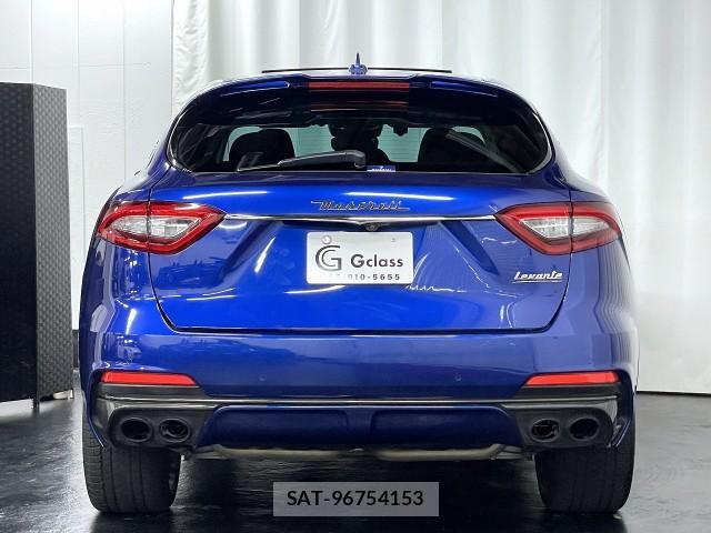 Maserati LEVANTE 2020-03 7823356-1