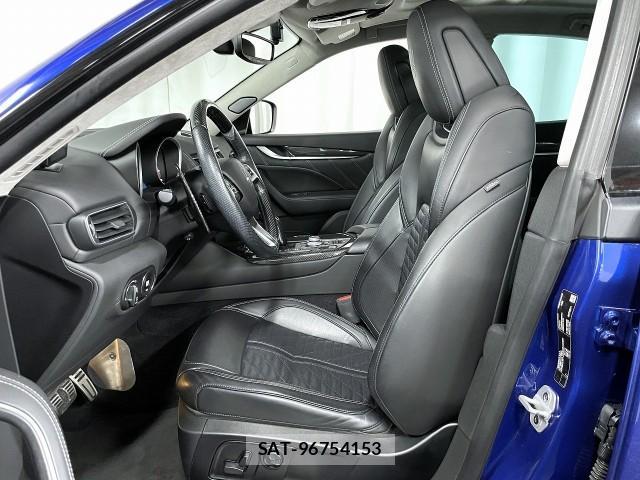 Maserati LEVANTE 2020-03 7823356-5