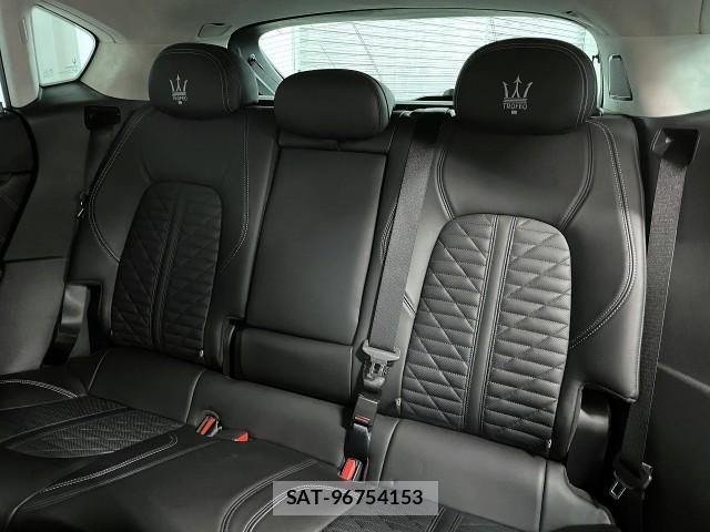 Maserati LEVANTE 2020-03 7823356-6