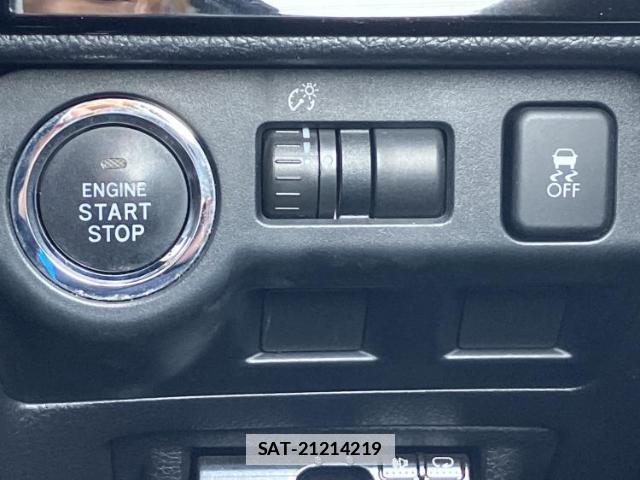Subaru LEVORG 2015-04 7821110-17