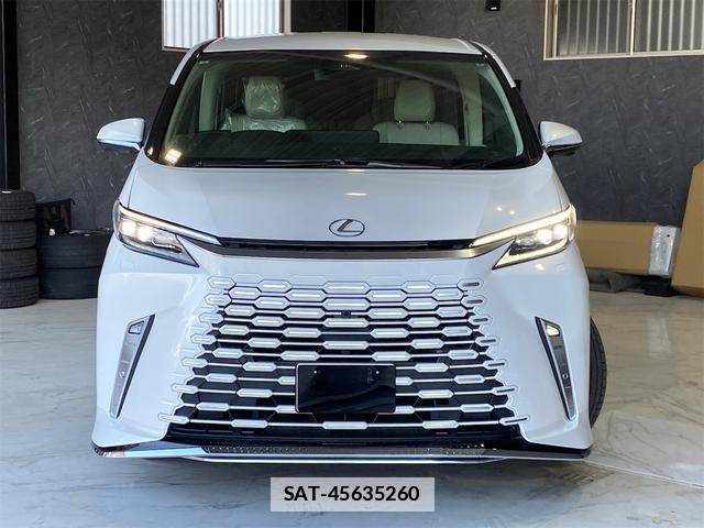 Lexus LM 2026-02 7818709-1