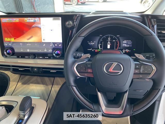 Lexus LM 2026-02 7818709-14