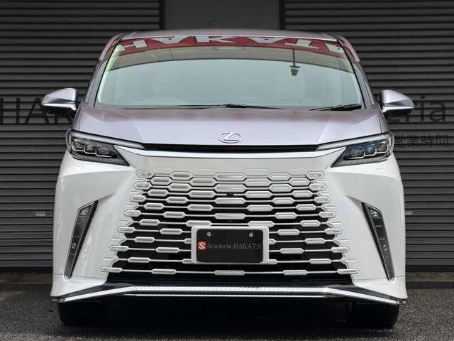 Lexus LM 2024-08 7818744-1