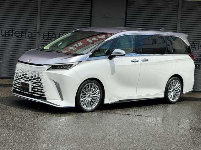 Lexus LM 2024-08 7818744-2