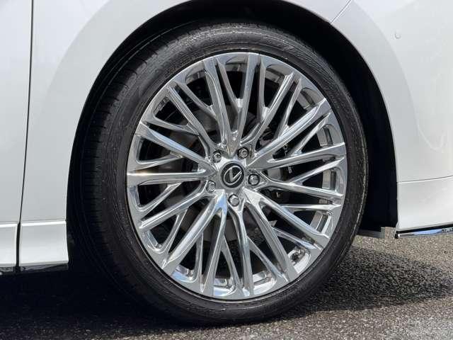 Lexus LM 2024-08 7818744-6