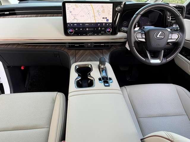 Lexus LM 2024-08 7818744-7