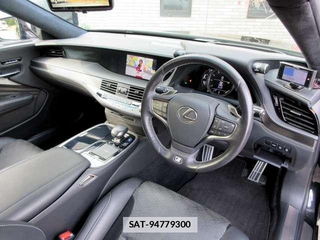 Lexus LS 2018-02 7811523-2