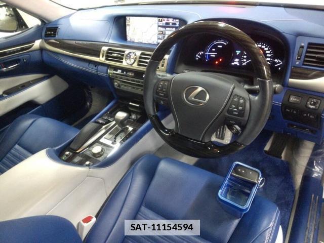 Lexus LS 2013-08 7811700-2