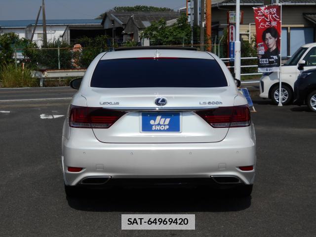 Lexus LS 2016-04 7812045-1