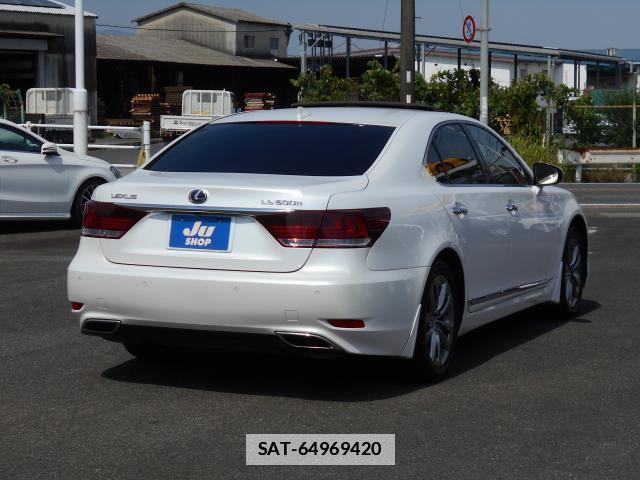 Lexus LS 2016-04 7812045-13