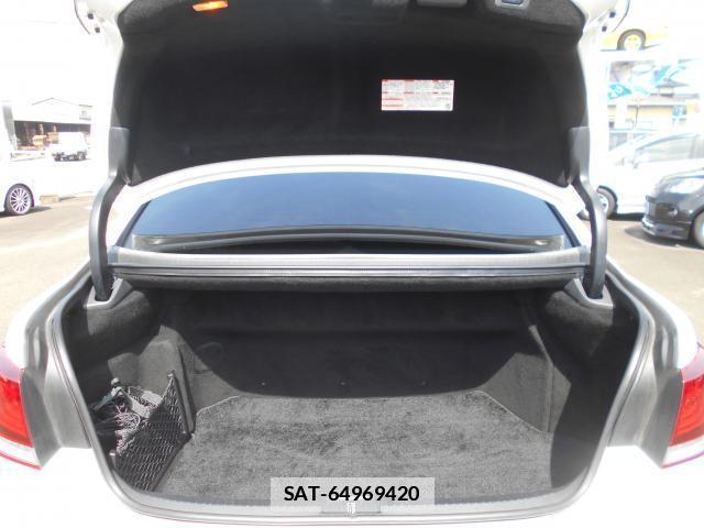 Lexus LS 2016-04 7812045-18