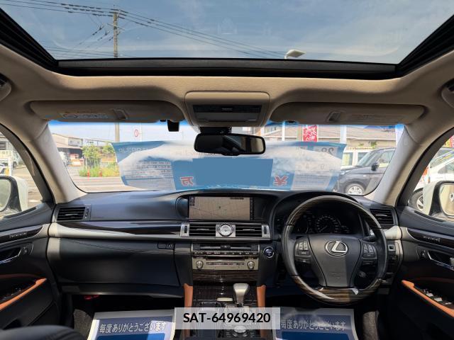 Lexus LS 2016-04 7812045-2