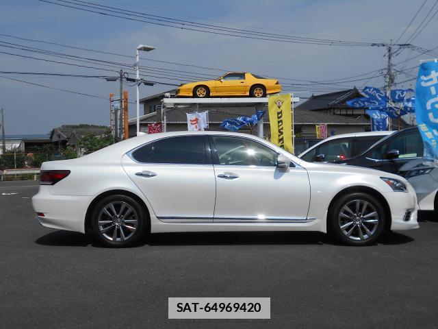 Lexus LS 2016-04 7812045-3