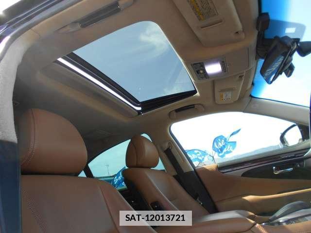 Lexus LS 2014-02 7812052-16